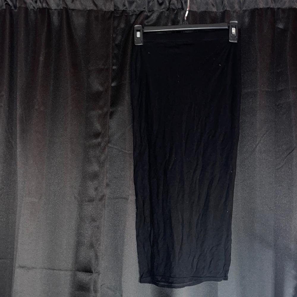 Black midi skirt